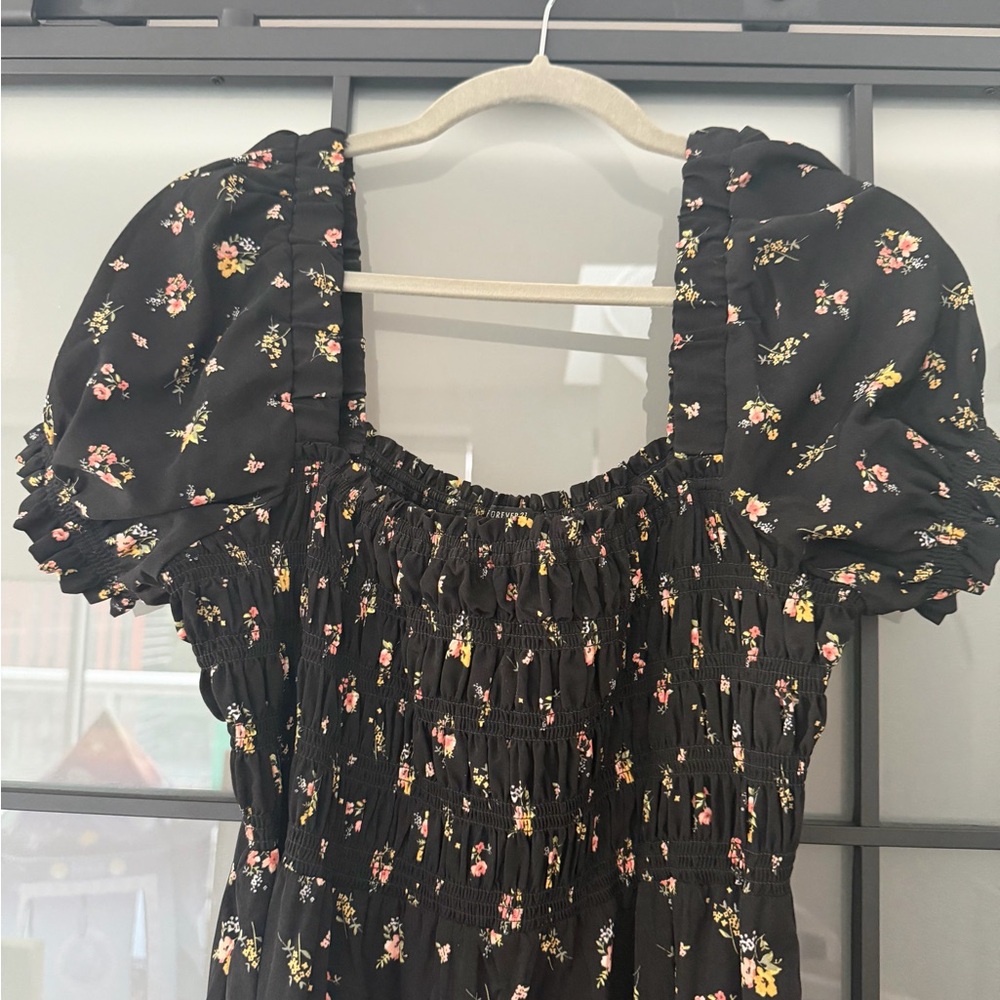 Forever 21 Black Floral Smocked Maxi Dress - Picture 2 of 4
